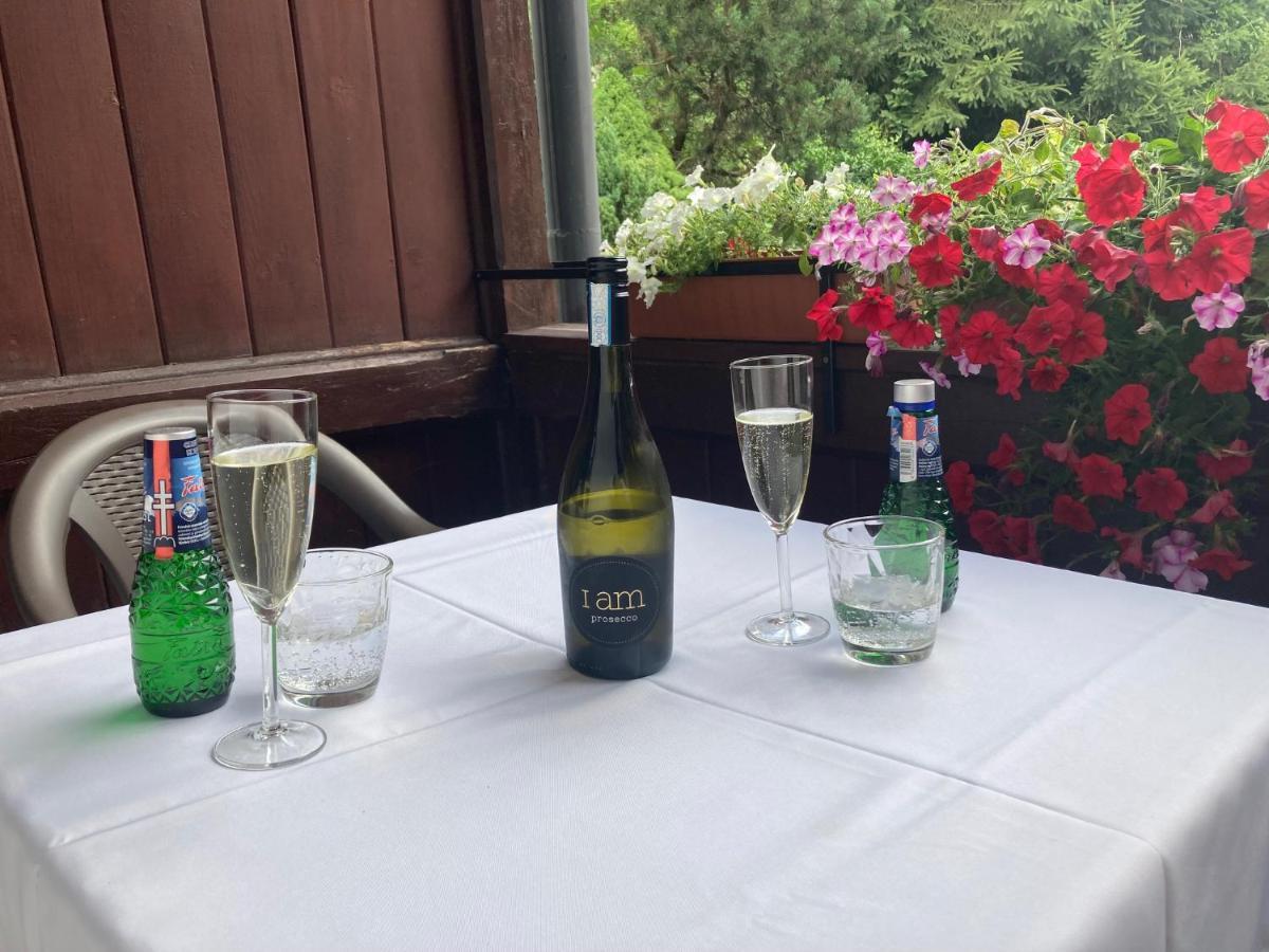 Country House & Restaurant Hronec Екстериор снимка