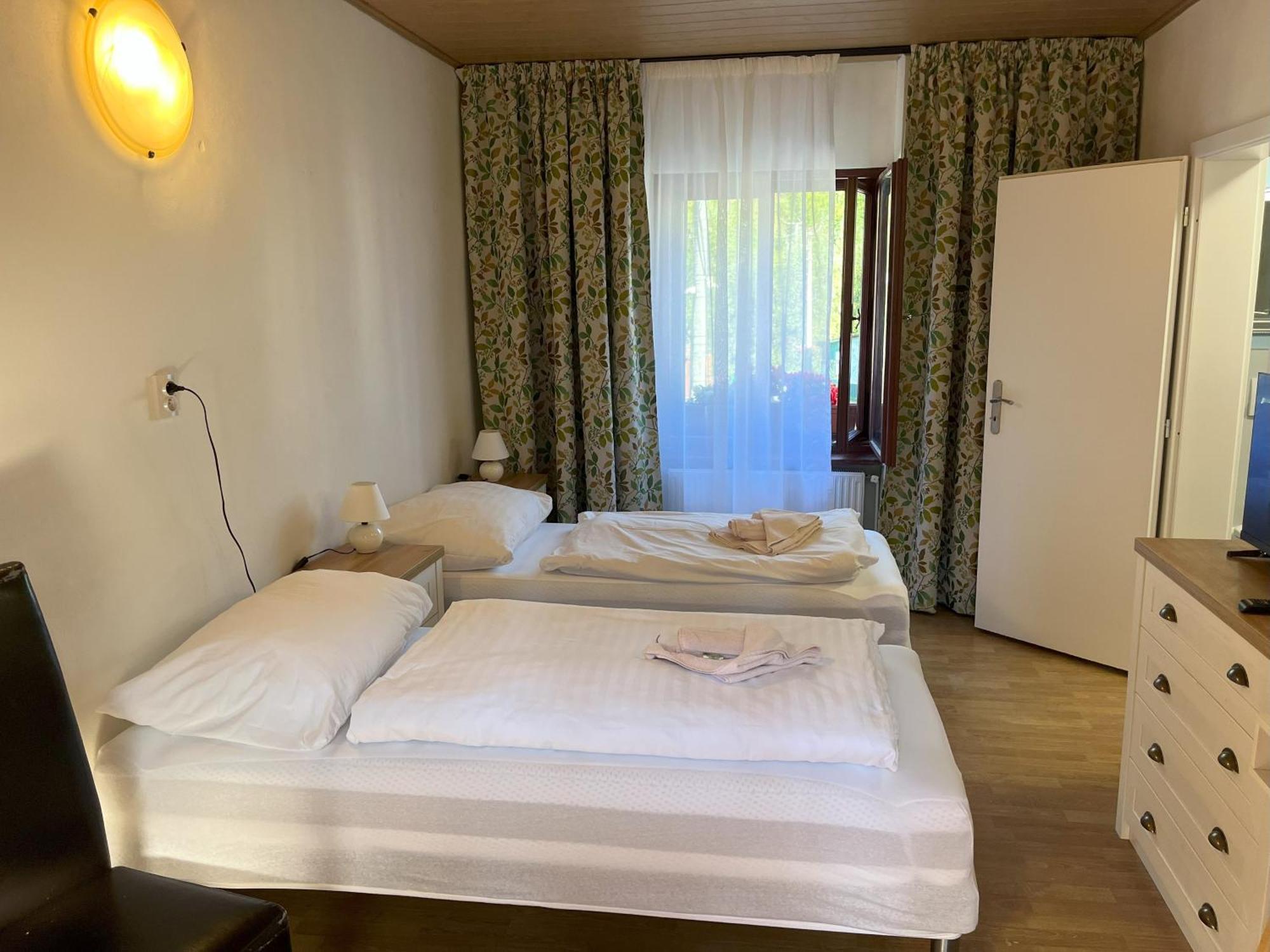 Country House & Restaurant Hronec Екстериор снимка